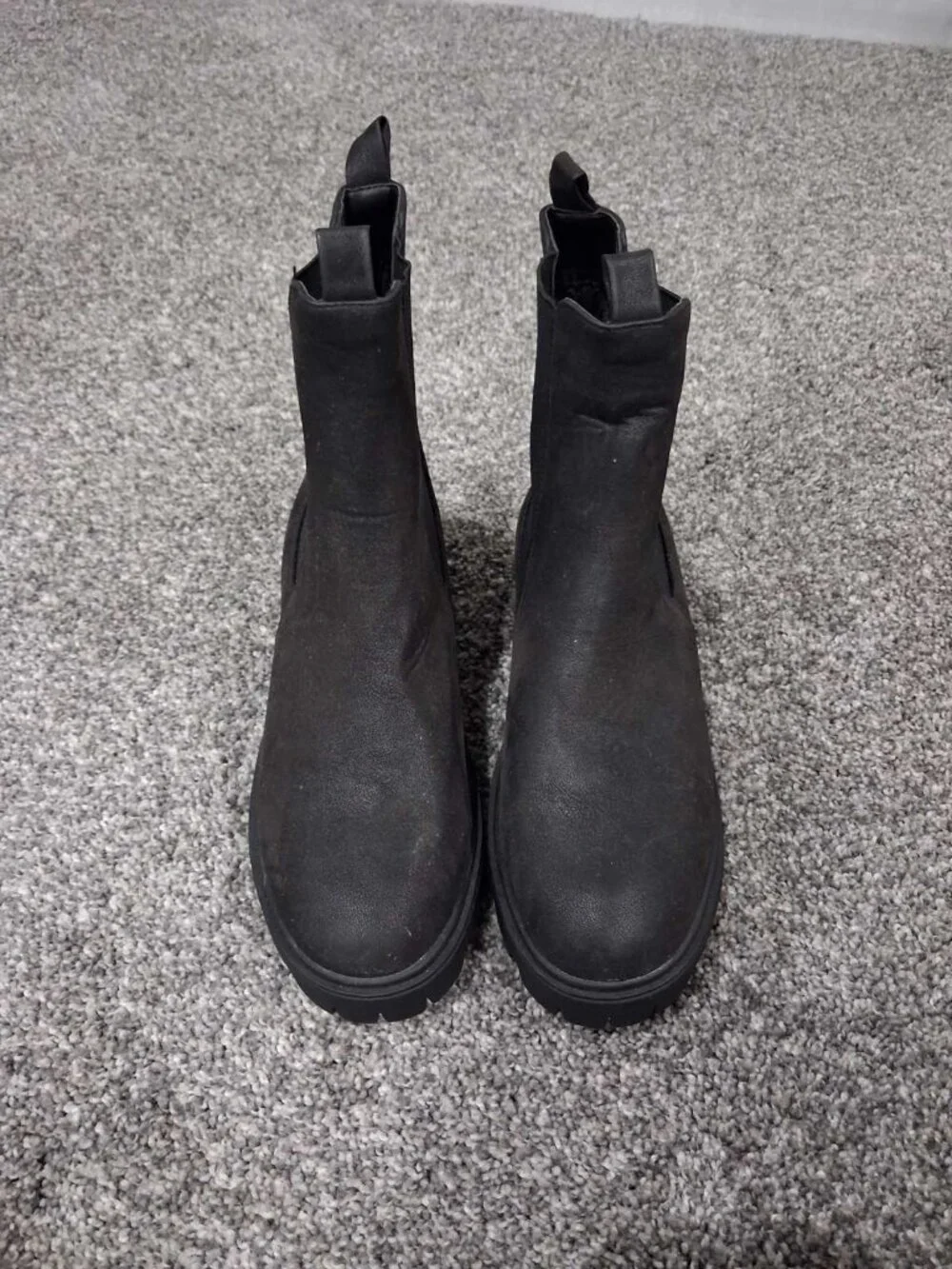 Journee Collection Ivette Chelsea Boots – Black – Size 9 (BNWT)